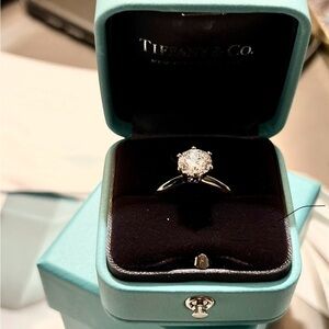 Tiffany & Co. Platinum 1.75 carat I Color VVS2